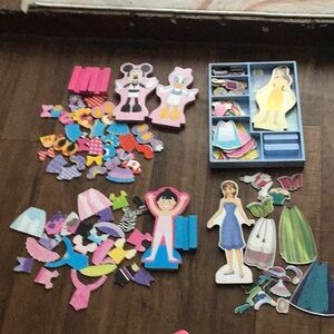 Tara Toys Minnie Dress Up Magnetic Activity Fun Pack Minnie Mouse